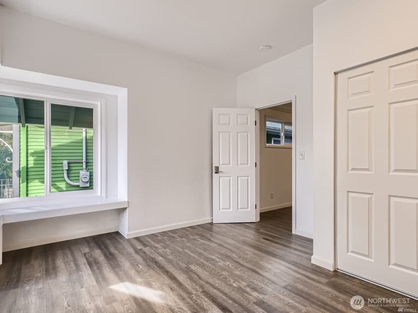 Property photo for 5242 11th Avenue NE, Seattle photo 5