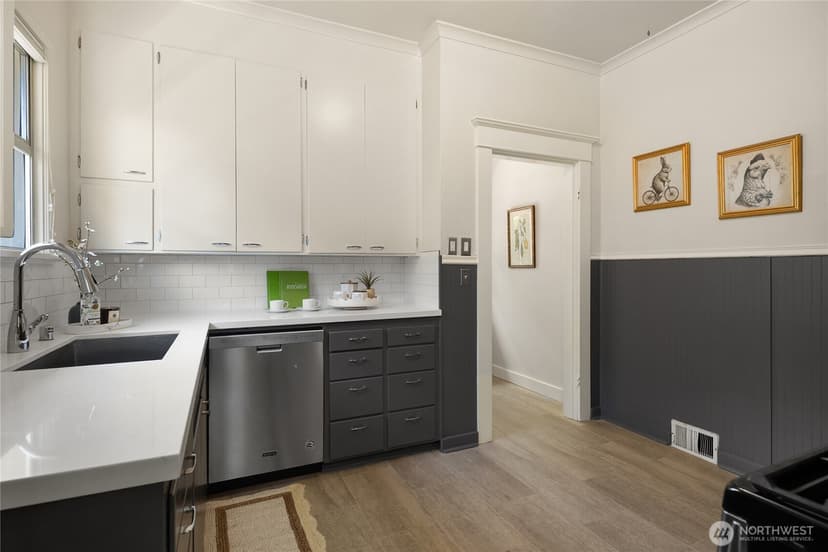 Property photo for 6719 9th Avenue NW, Seattle photo 12