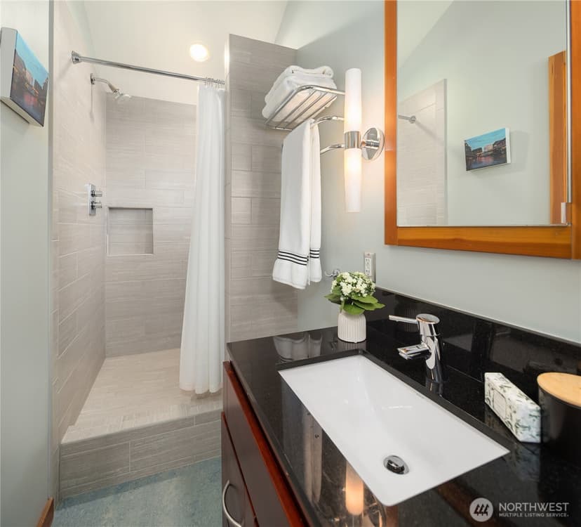 Property photo for 6719 9th Avenue NW, Seattle photo 25
