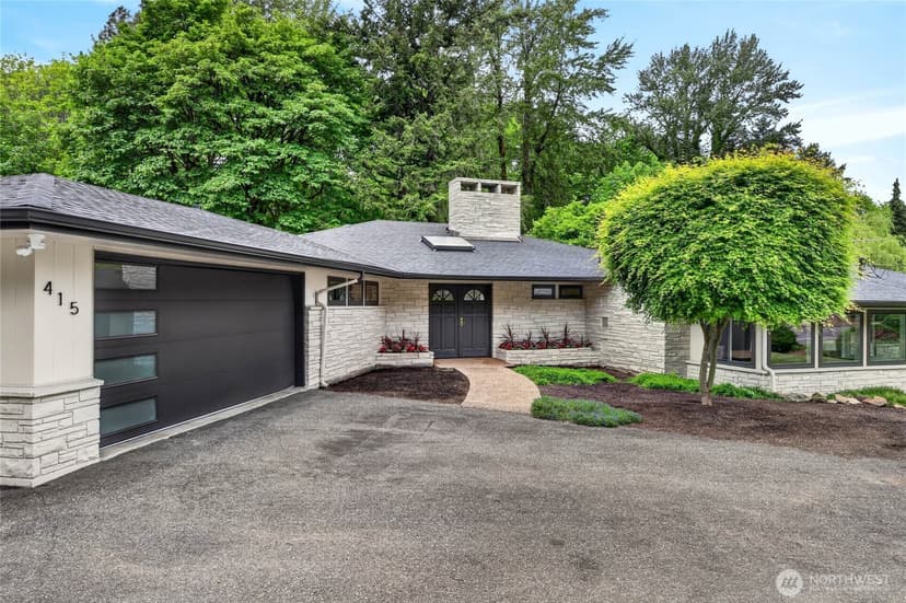 Property photo for 415 Front Street S, Issaquah photo 2