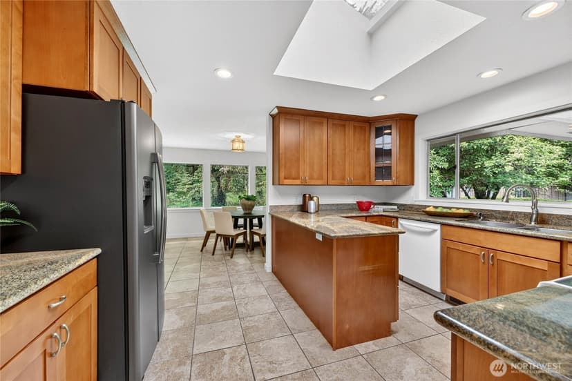 Property photo for 415 Front Street S, Issaquah photo 11