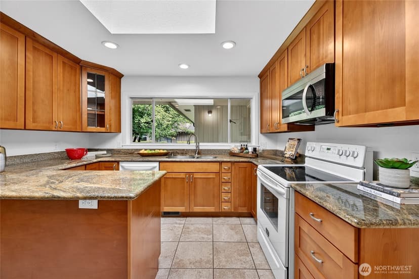 Property photo for 415 Front Street S, Issaquah photo 10