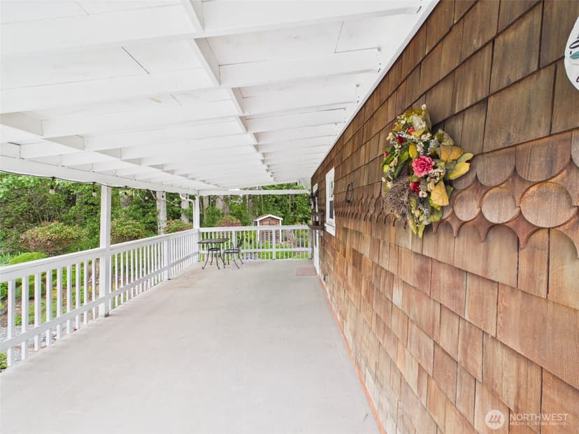 Property photo for 801 9th Avenue NW, Puyallup photo 3