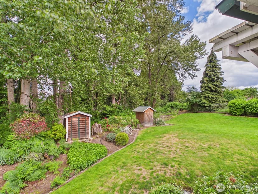 Property photo for 801 9th Avenue NW, Puyallup photo 28
