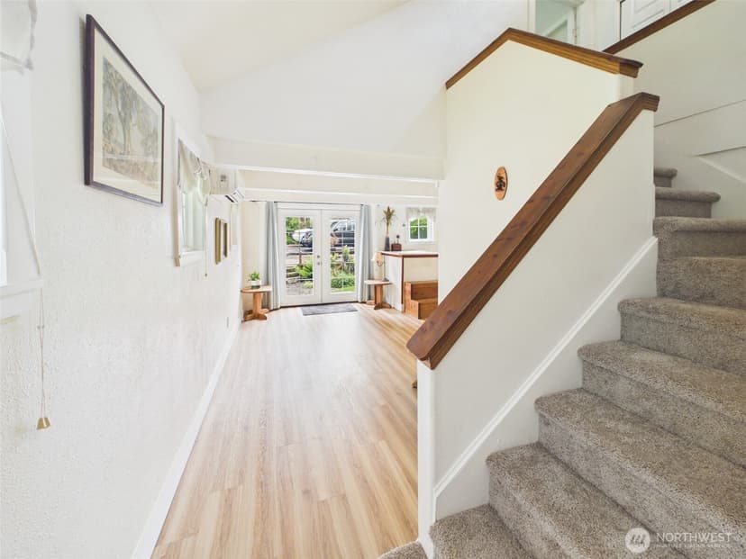 Property photo for 801 9th Avenue NW, Puyallup photo 19