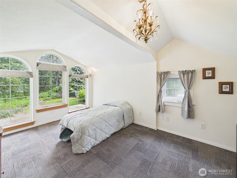 Property photo for 801 9th Avenue NW, Puyallup photo 21