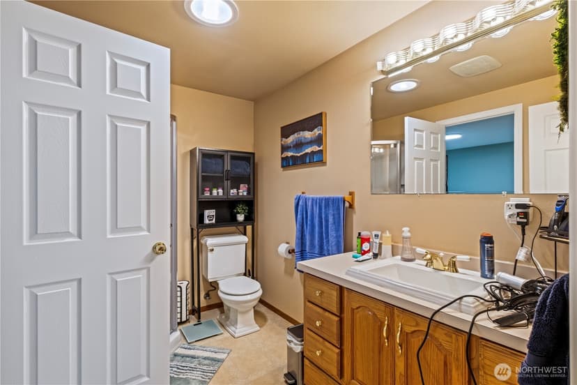 Property photo for 13400 3rd Avenue S, Burien photo 16
