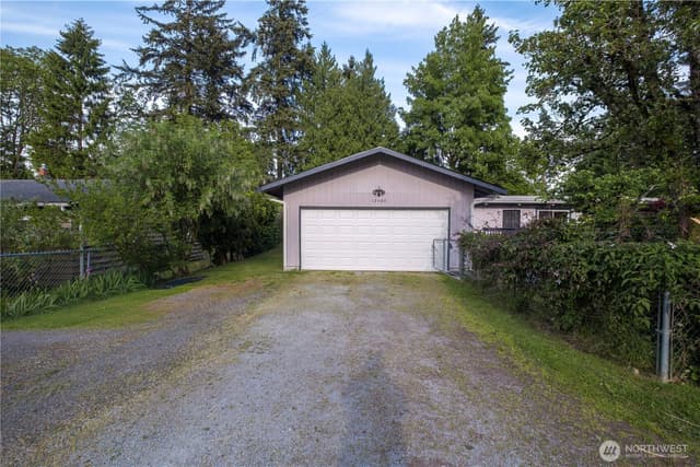 Property photo for 13400 3rd Avenue S, Burien photo 5