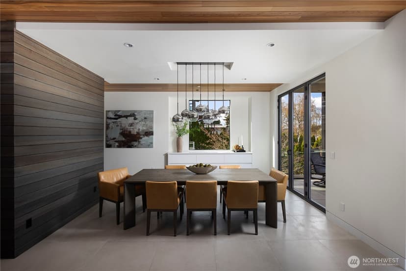 Property photo for 9810 SE Shoreland Drive, Bellevue photo 13