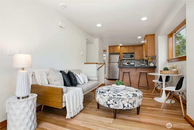 Property photo for 9243 35th Avenue SW #C, Seattle photo 3