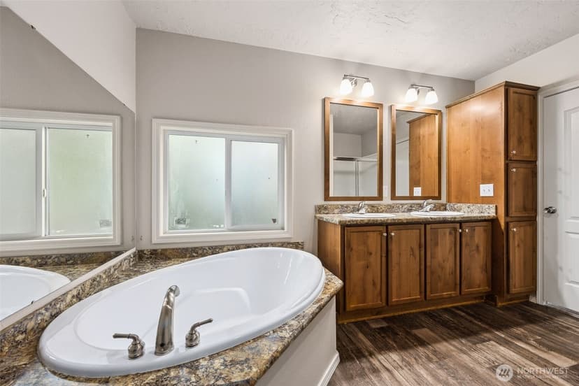 Property photo for 1720 Maple Lane #1, Kent photo 11
