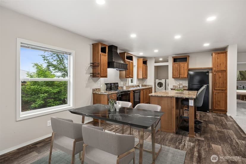 Property photo for 1720 Maple Lane #1, Kent photo 5