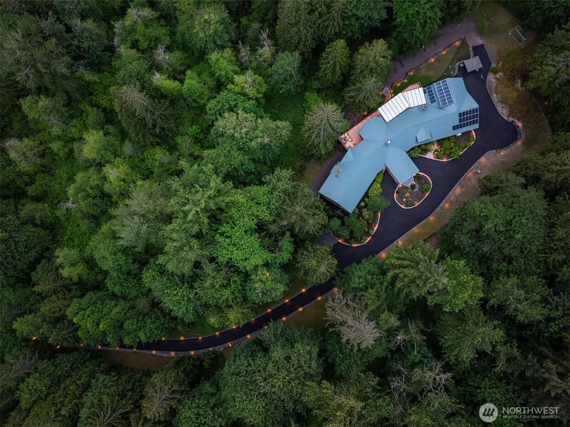Property photo for 16700 Saybrook Drive NE, Woodinville photo 37
