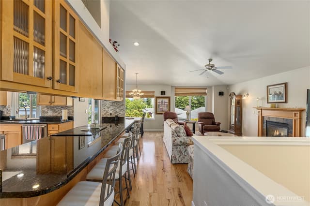 Property photo for 6027 Osprey Circle, Bremerton photo 4