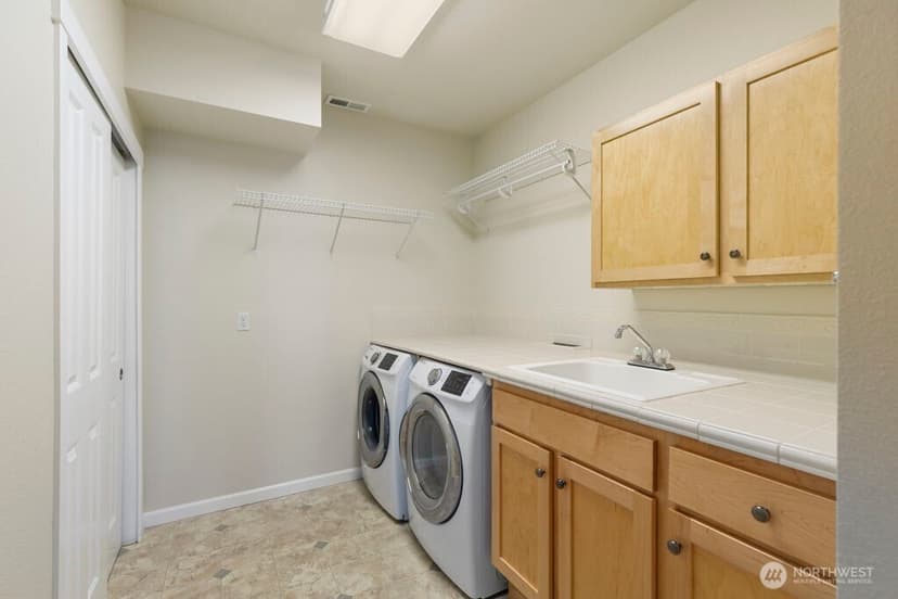 Property photo for 6027 Osprey Circle, Bremerton photo 35