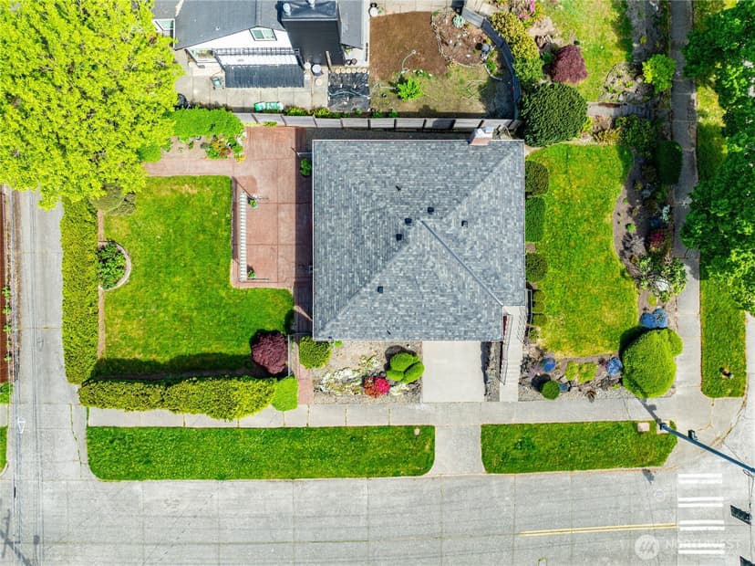 Property photo for 5457 35th Avenue SW, Seattle photo 2