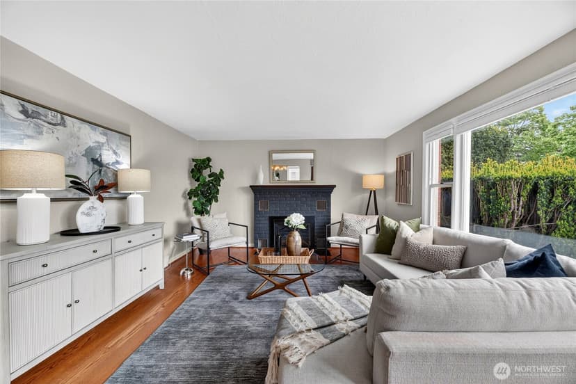 Property photo for 5457 35th Avenue SW, Seattle photo 6