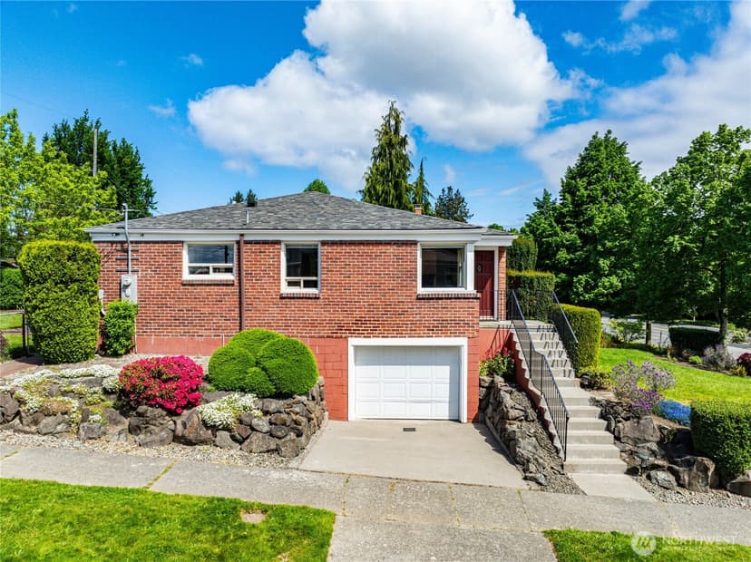 Property photo for 5457 35th Avenue SW, Seattle photo 30