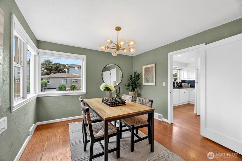 Property photo for 5457 35th Avenue SW, Seattle photo 10