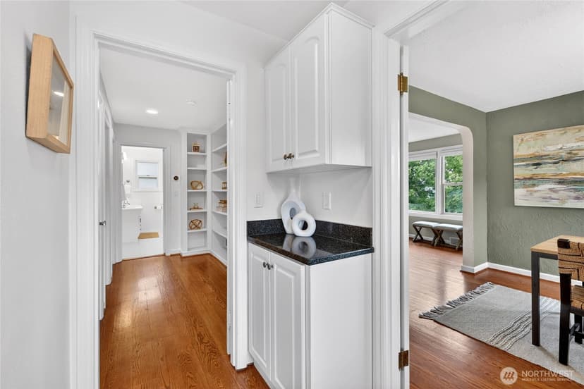 Property photo for 5457 35th Avenue SW, Seattle photo 15