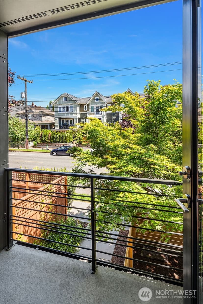 Property photo for 219 12th Avenue E #A, Seattle photo 15