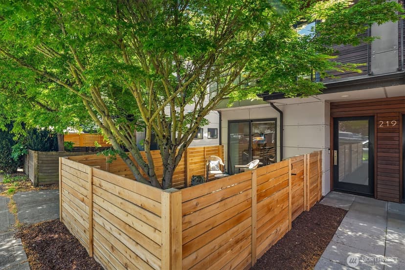 Property photo for 219 12th Avenue E #A, Seattle photo 25