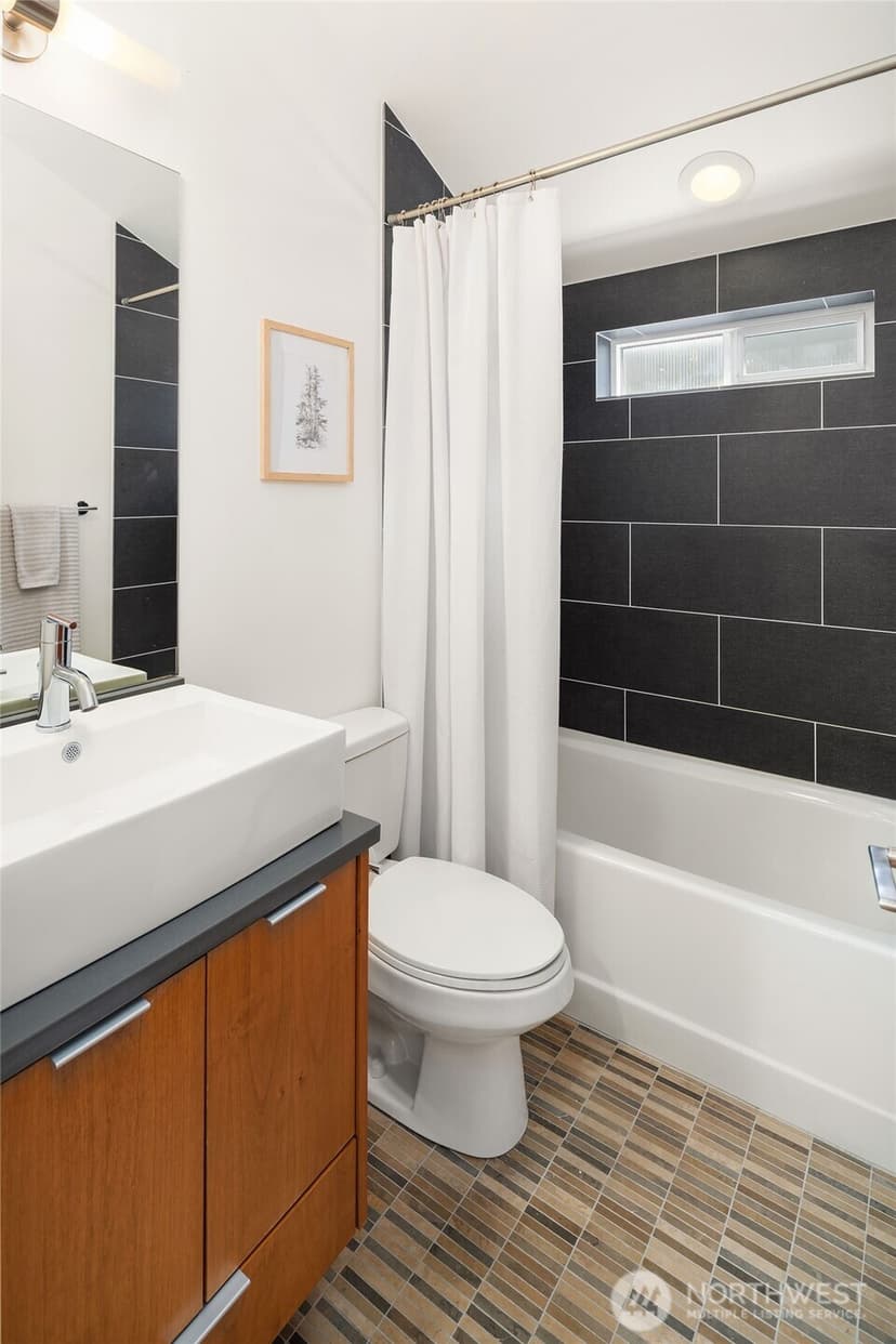 Property photo for 219 12th Avenue E #A, Seattle photo 21