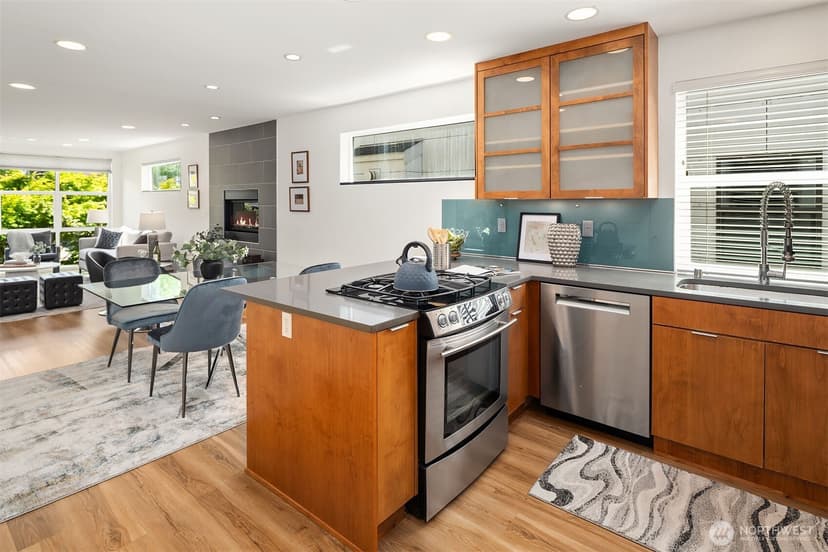 Property photo for 219 12th Avenue E #A, Seattle photo 11