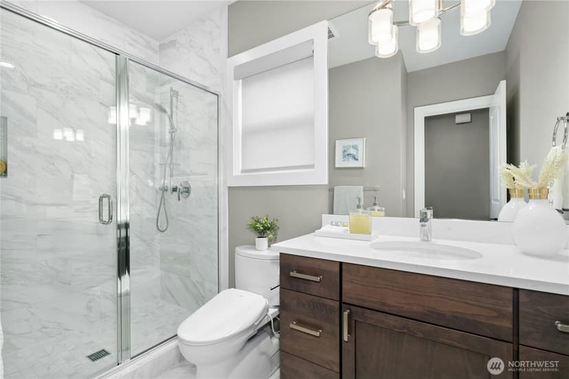 Property photo for 1006 4th Street W, Kirkland photo 14