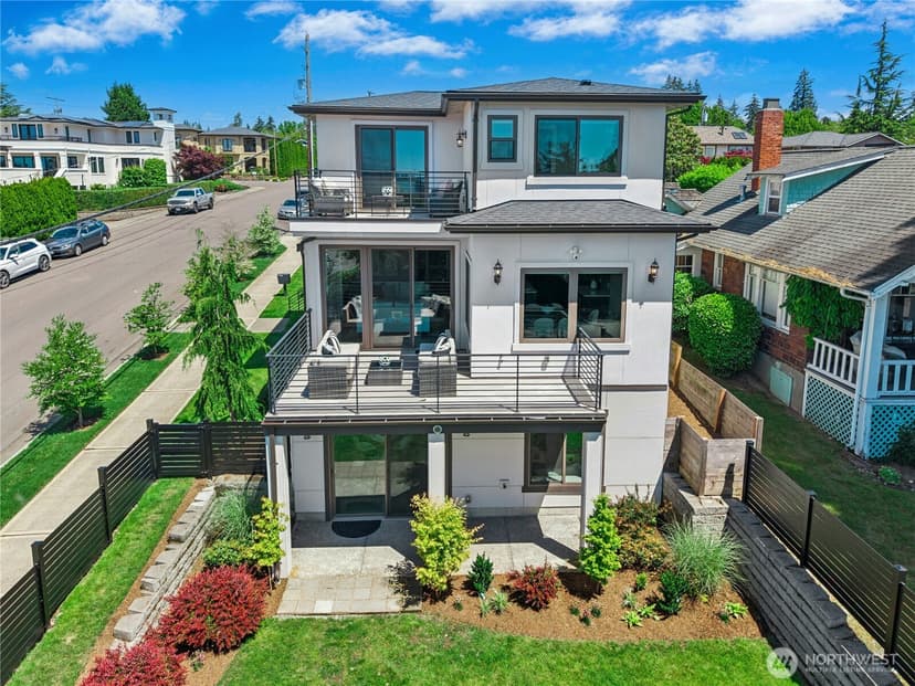 Property photo for 1006 4th Street W, Kirkland photo 36