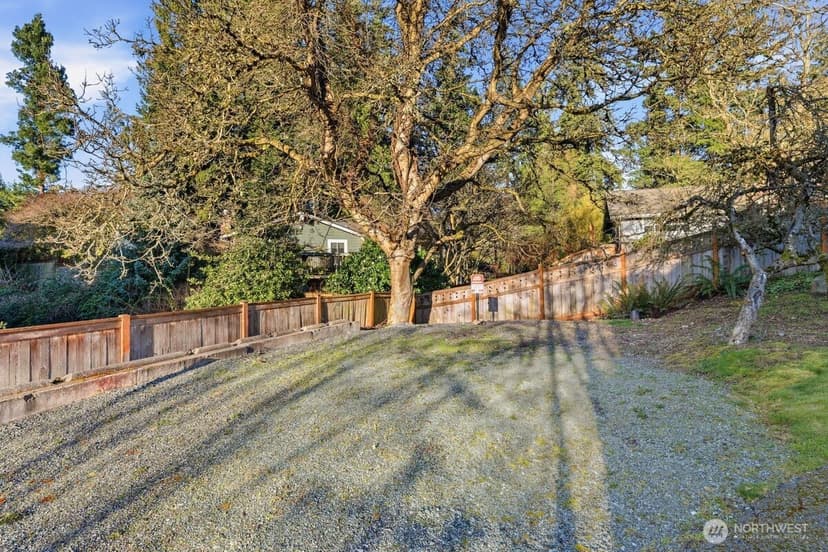 Property photo for 18111 84th Avenue W, Edmonds photo 37