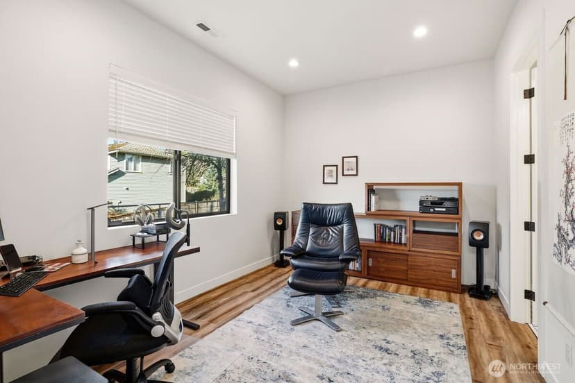 Property photo for 18111 84th Avenue W, Edmonds photo 14