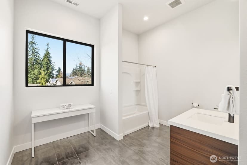 Property photo for 18111 84th Avenue W, Edmonds photo 30