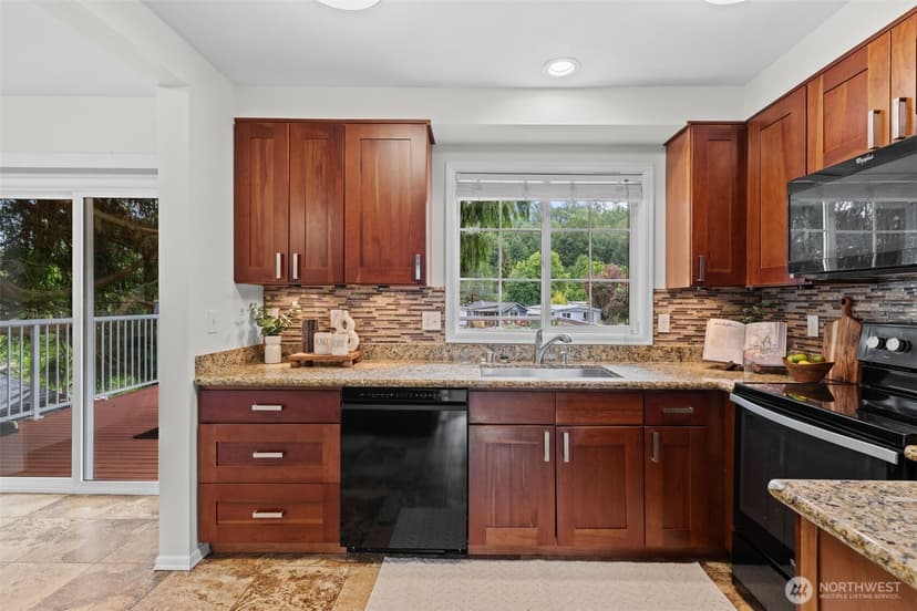 Property photo for 17502 113th Avenue NE, Bothell photo 11