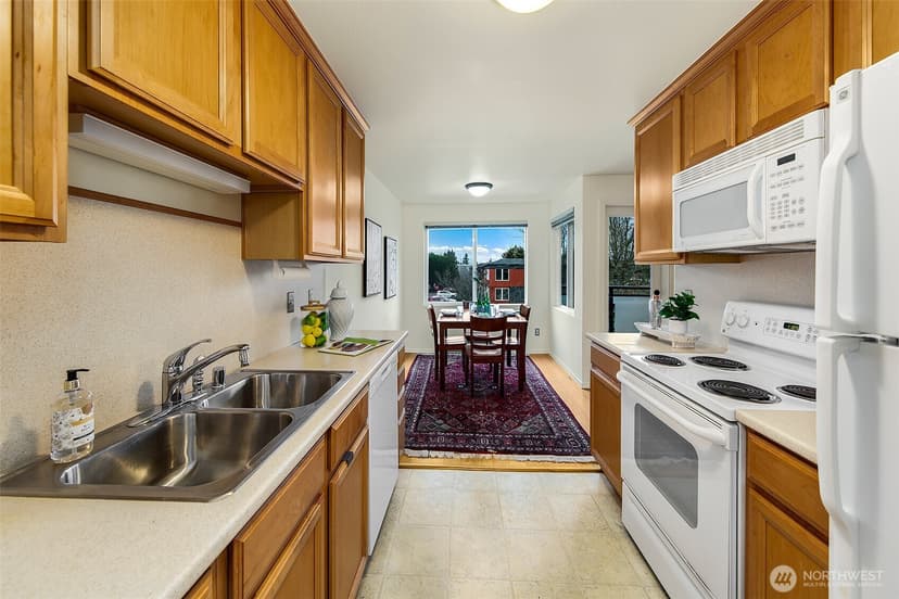 Property photo for 5818 NE 70th Street #A312, Seattle photo 6