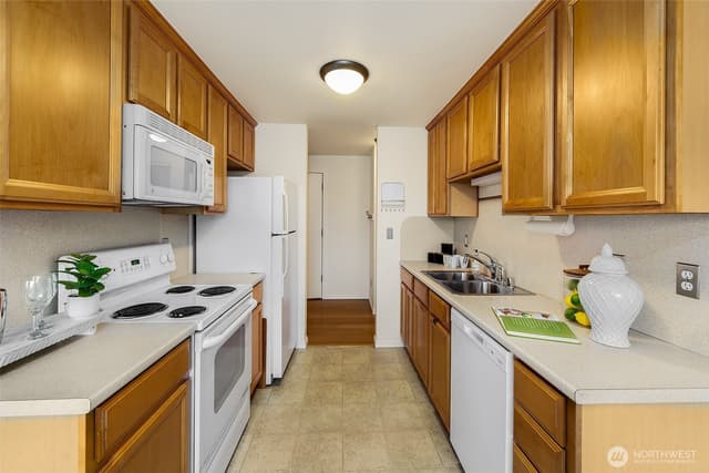 Property photo for 5818 NE 70th Street #A312, Seattle photo 5