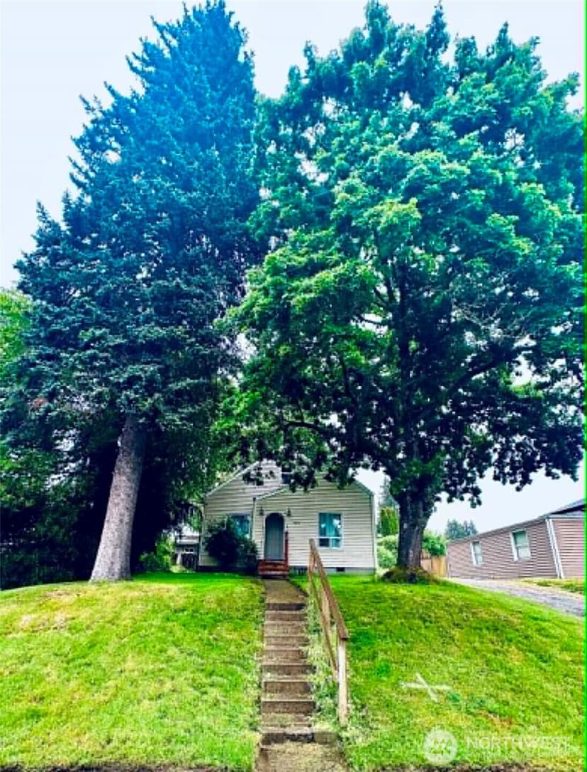Property photo for 4829 S L Street, Tacoma photo 2