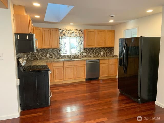 Property photo for 1505 26th Avenue S, Seattle photo 4