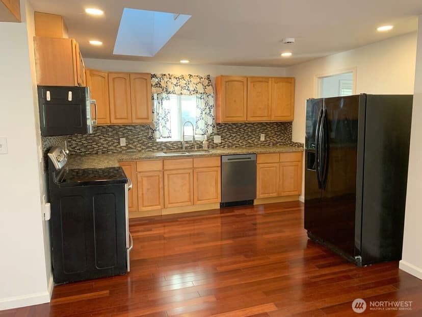 Property photo for 1505 26th Avenue S, Seattle photo 4