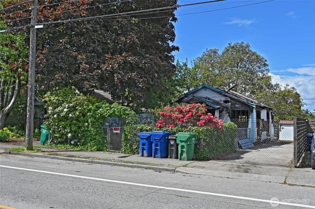 Property photo for 8145 16th Avenue SW, Seattle photo 3