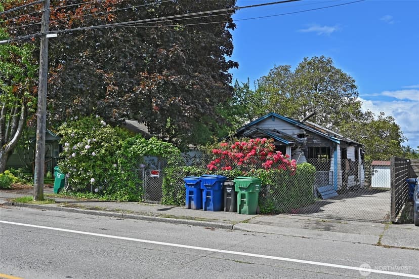 Property photo for 8145 16th Avenue SW, Seattle photo 3