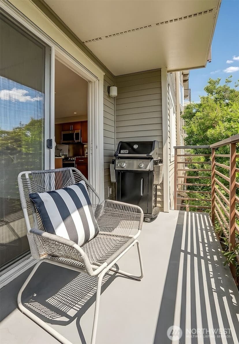 Property photo for 2830 NW 56th Street #203, Seattle photo 6