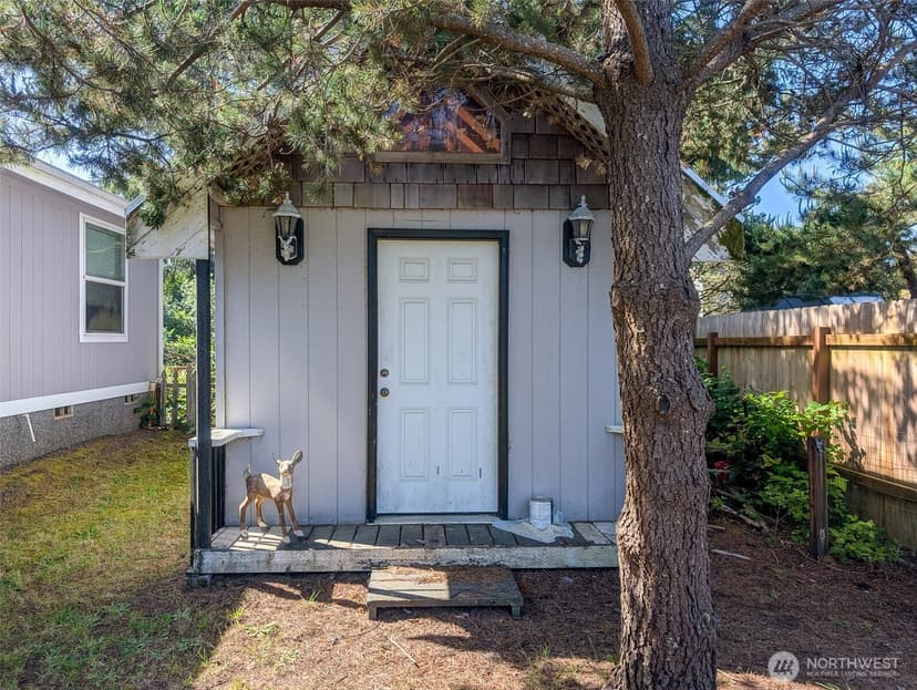 Property photo for 313 Ocean Shores Boulevard NW, Ocean Shores photo 20