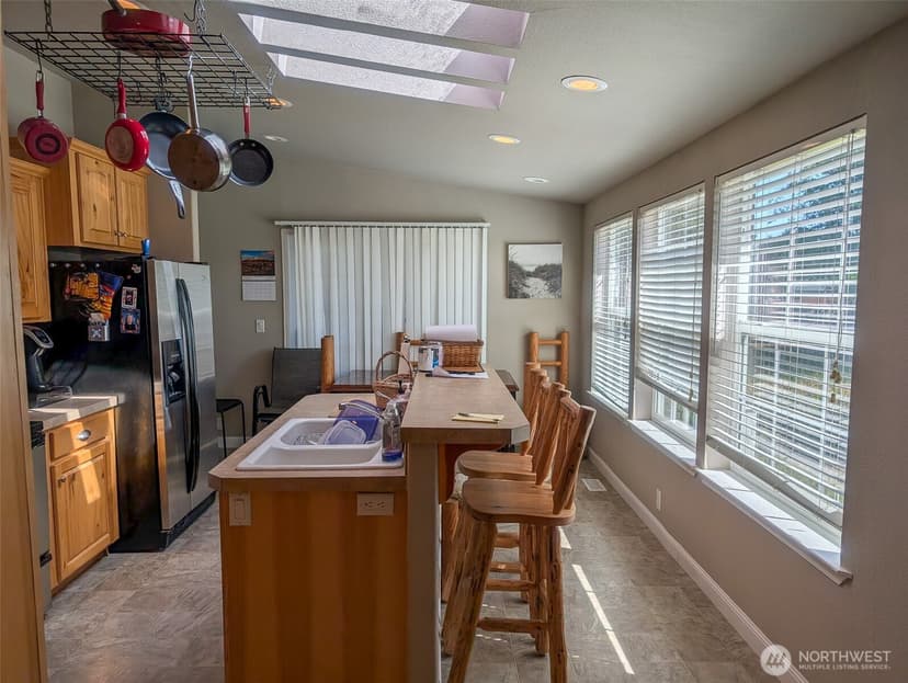 Property photo for 313 Ocean Shores Boulevard NW, Ocean Shores photo 27