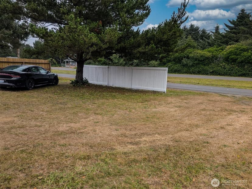 Property photo for 313 Ocean Shores Boulevard NW, Ocean Shores photo 21