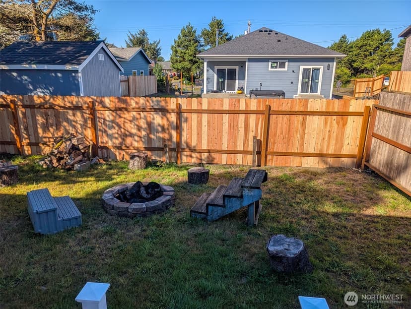 Property photo for 313 Ocean Shores Boulevard NW, Ocean Shores photo 10