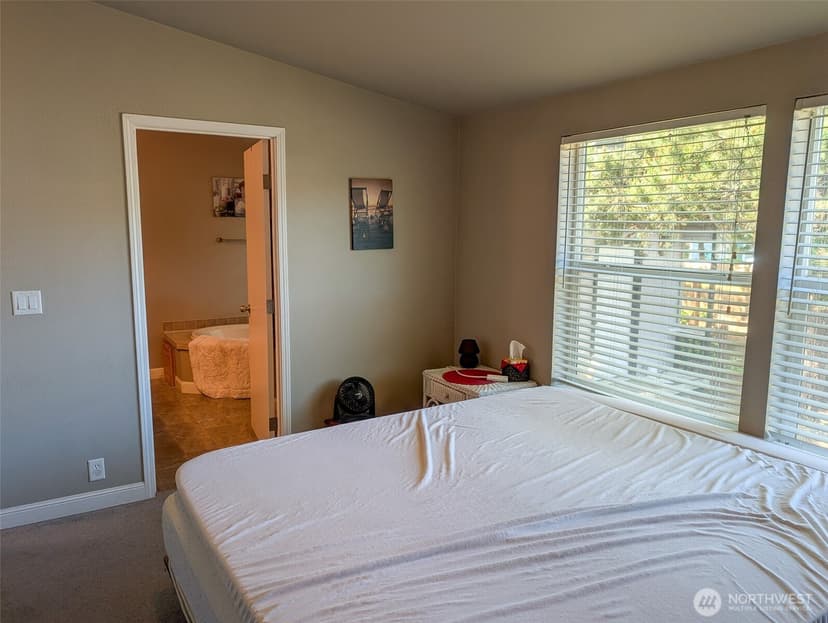 Property photo for 313 Ocean Shores Boulevard NW, Ocean Shores photo 30