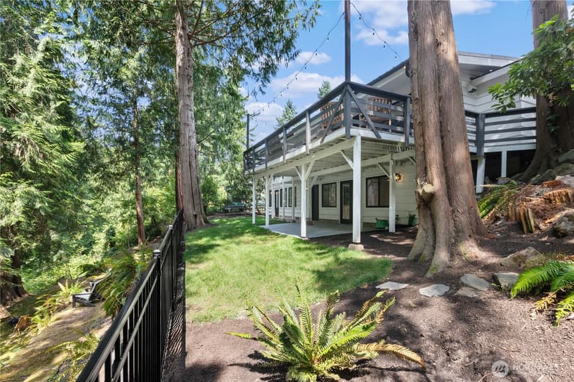 Property photo for 3227 103rd Place NE, Bellevue photo 32
