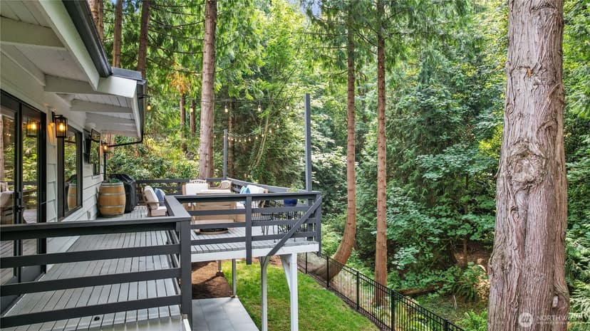 Property photo for 3227 103rd Place NE, Bellevue photo 11