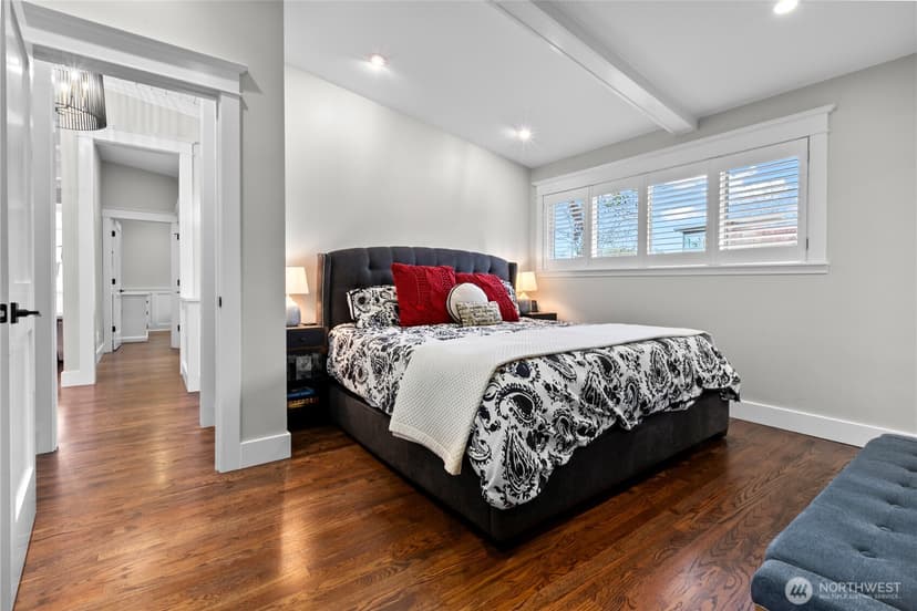 Property photo for 3227 103rd Place NE, Bellevue photo 15